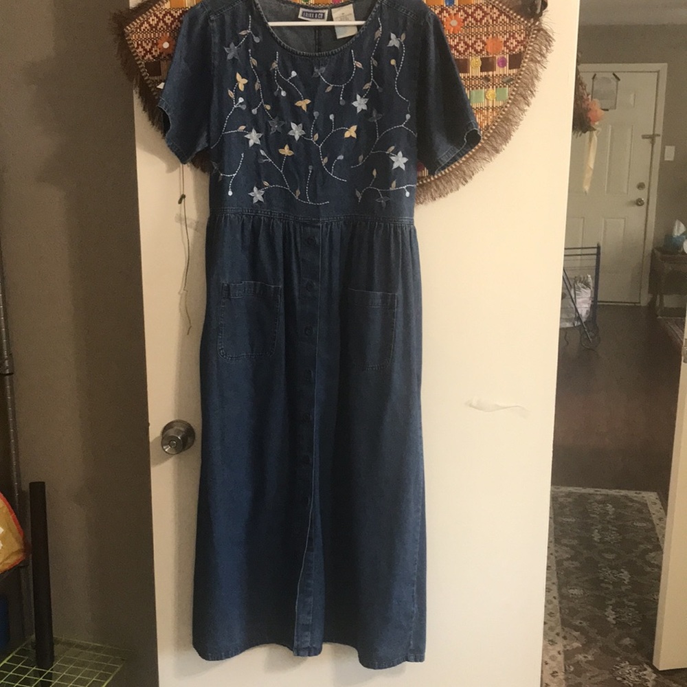 Beautiful embodied dress medium size